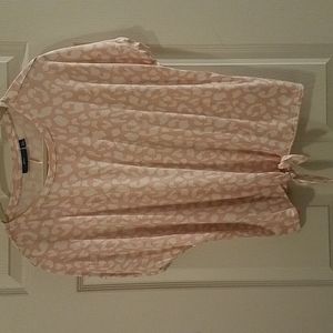 Apt 9 Top